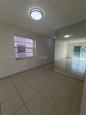 1661 SW 3rd St 19, Miami, FL 33135