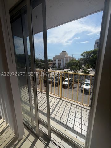 1661 SW 3rd St 19, Miami, FL 33135