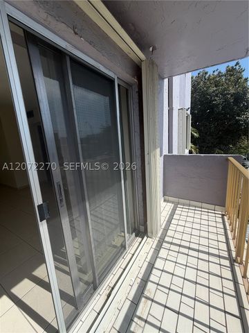1661 SW 3rd St 19, Miami, FL 33135