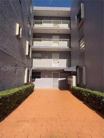 1661 SW 3rd St 19, Miami, FL 33135