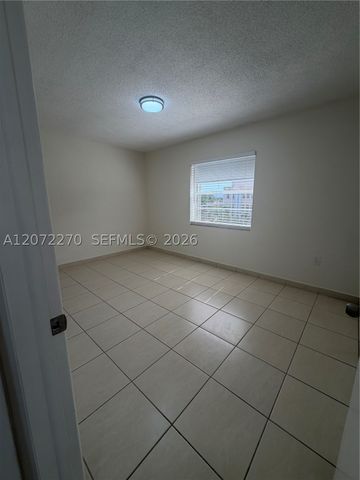 1661 SW 3rd St 19, Miami, FL 33135