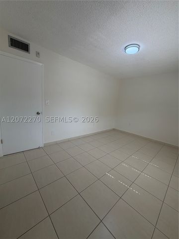 1661 SW 3rd St 19, Miami, FL 33135