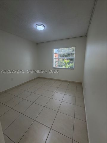 1661 SW 3rd St 19, Miami, FL 33135
