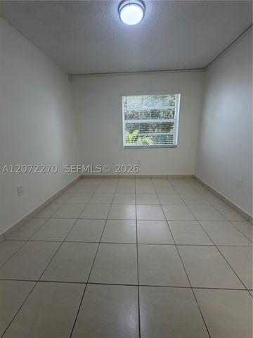 1661 SW 3rd St 19, Miami, FL 33135