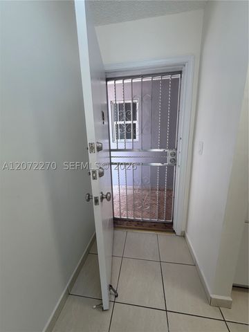 1661 SW 3rd St 19, Miami, FL 33135