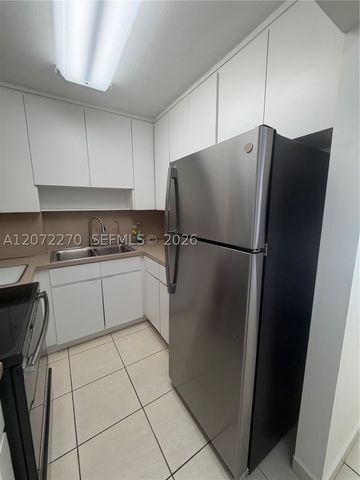1661 SW 3rd St 19, Miami, FL 33135