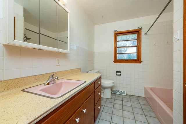 611 S O Street, Indianola, IA 50125