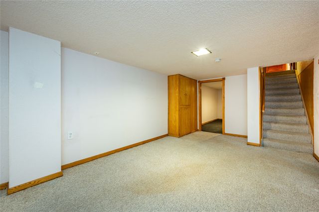 611 S O Street, Indianola, IA 50125