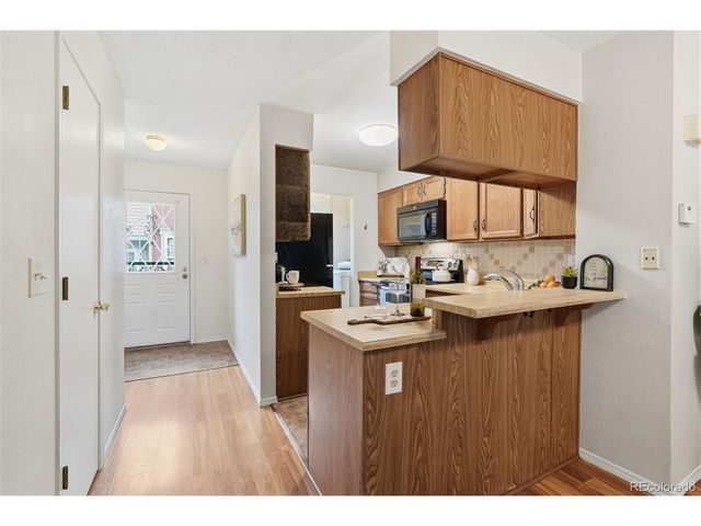 12043 E Hoye Dr, Aurora, CO 80012