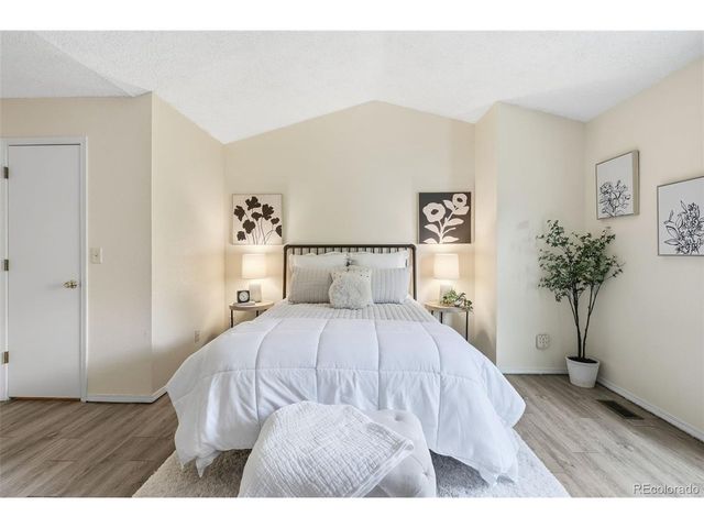 12043 E Hoye Dr, Aurora, CO 80012