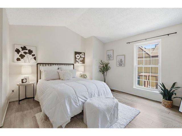 12043 E Hoye Dr, Aurora, CO 80012