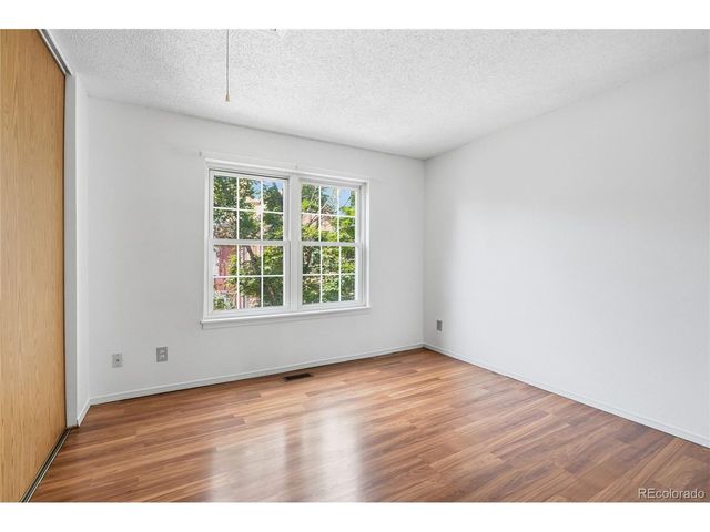 12043 E Hoye Dr, Aurora, CO 80012