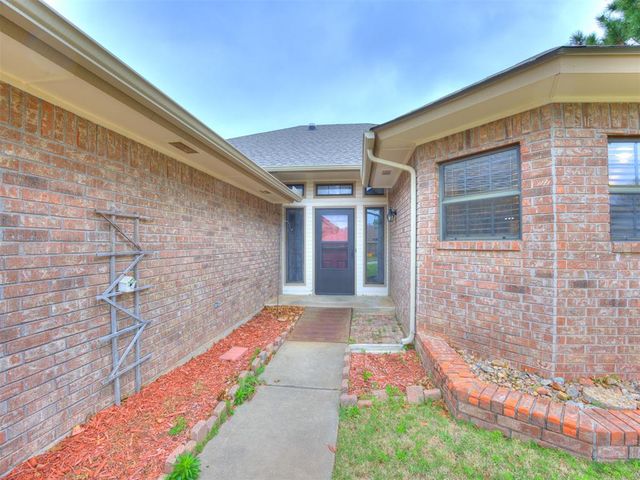 11619 Zandra Avenue, Midwest City, OK 73130