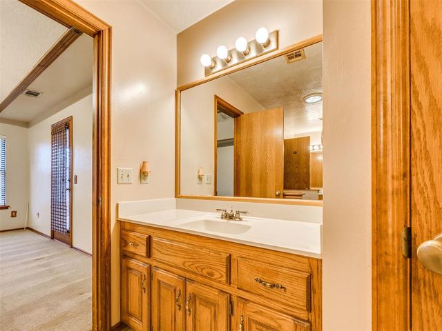 11619 Zandra Avenue, Midwest City, OK 73130