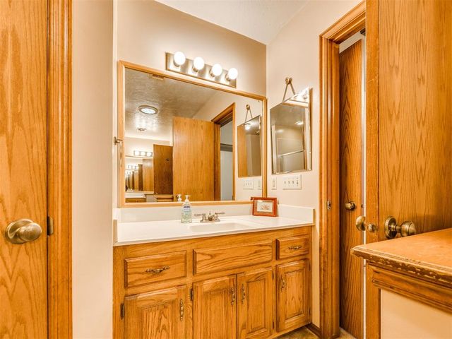 11619 Zandra Avenue, Midwest City, OK 73130