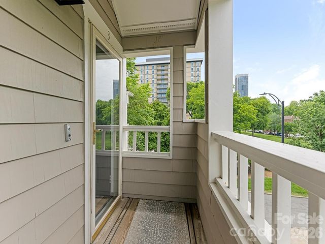 212 W 10th Street 3, Charlotte, NC 28202