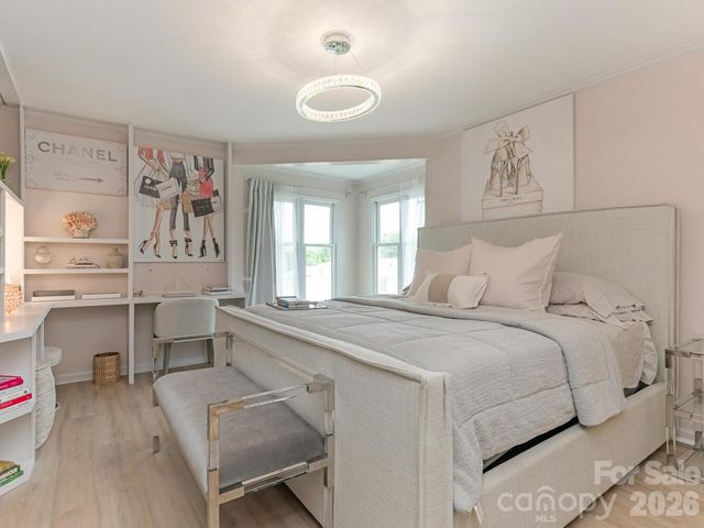 212 W 10th Street 3, Charlotte, NC 28202