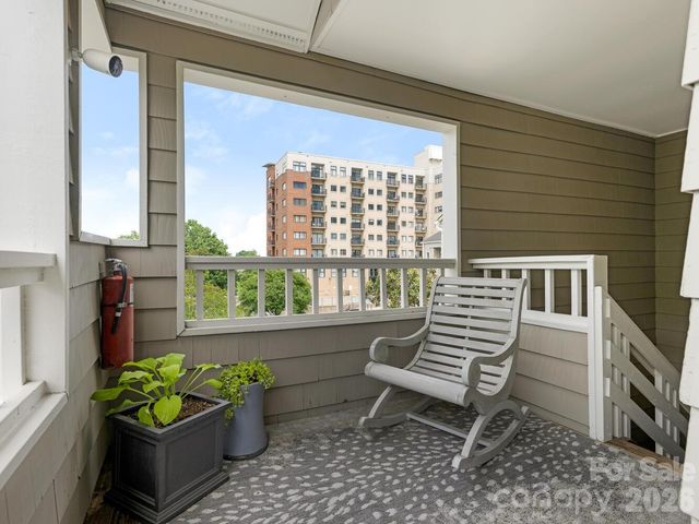 212 W 10th Street 3, Charlotte, NC 28202