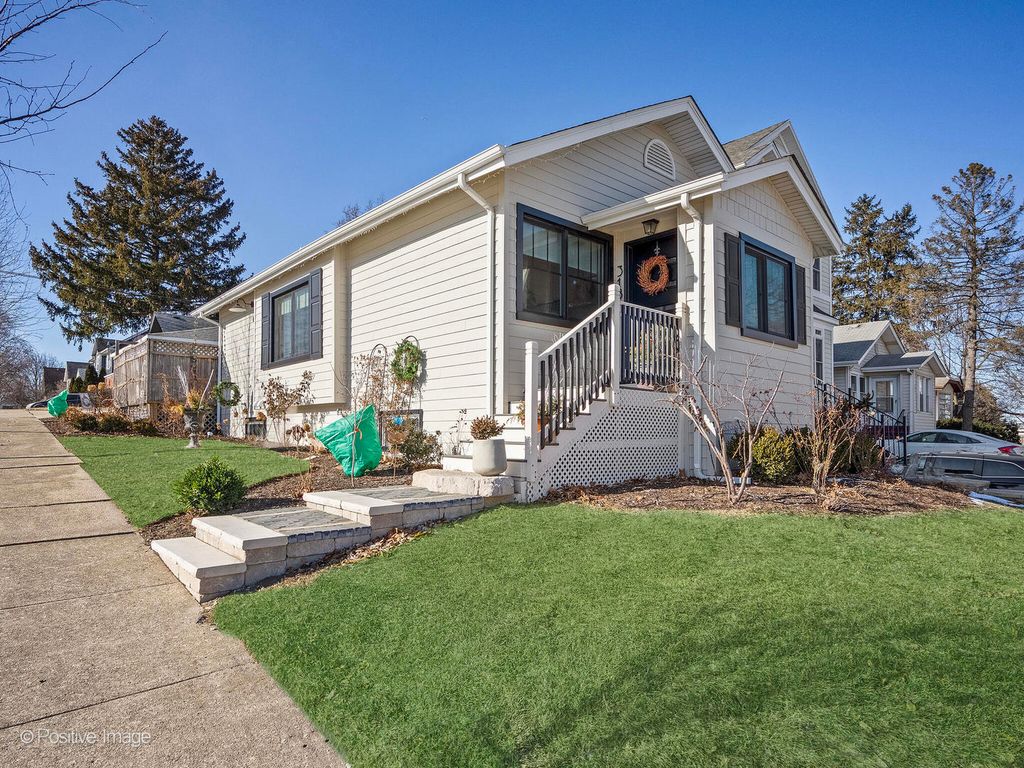 318 Bluff Avenue, La Grange, IL 60525