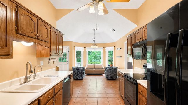 909 JOE DR, Collierville, TN 38017