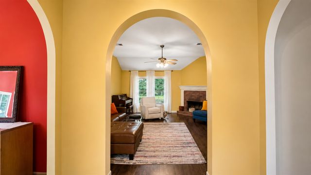 909 JOE DR, Collierville, TN 38017