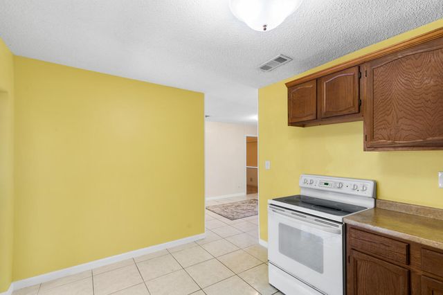 4619 Gladiator Circle, Greenacres, FL 33463