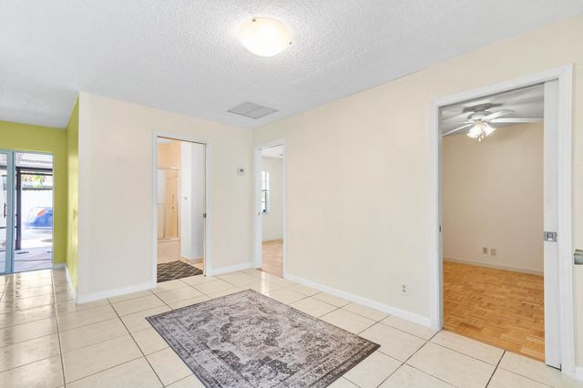 4619 Gladiator Circle, Greenacres, FL 33463