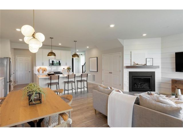 17935 Genoa Drive, Lakeville, MN 55044