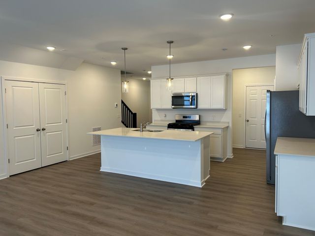 17935 Genoa Drive, Lakeville, MN 55044