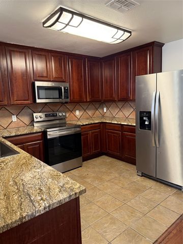 3012 Timber Ridge Lane, Mesquite, TX 75181