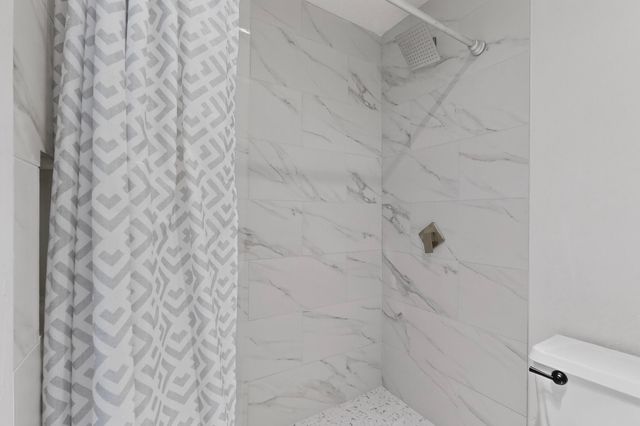 2018 Warnford Place, Arlington, TX 76015