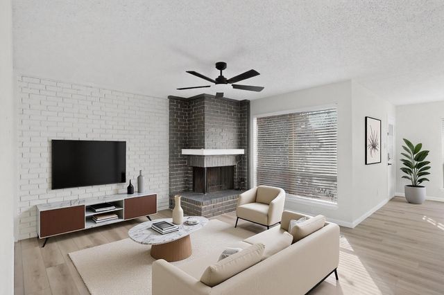 2018 Warnford Place, Arlington, TX 76015