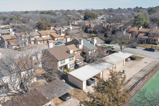 2018 Warnford Place, Arlington, TX 76015