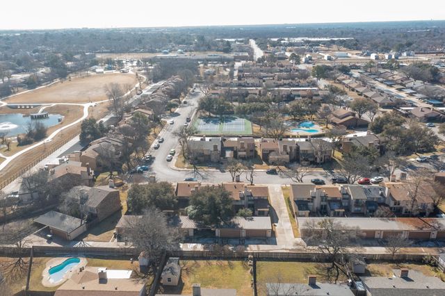 2018 Warnford Place, Arlington, TX 76015