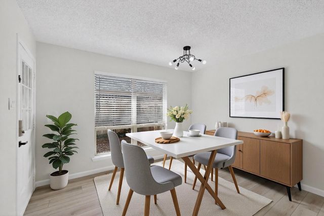 2018 Warnford Place, Arlington, TX 76015