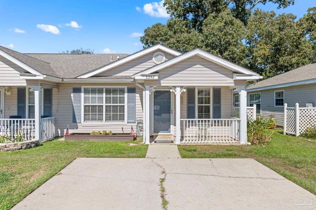 2292 Trailwood Dr, Cantonment, FL 32533