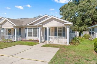 2292 Trailwood Dr, Cantonment, FL 32533