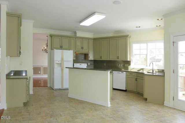5 Lakehurst Court, Durham, NC 27713