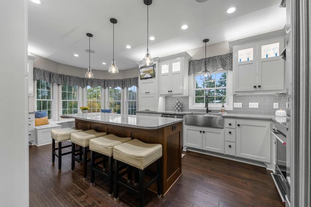 18244 88th Place N, Maple Grove, MN 55311