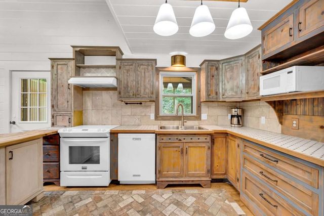 148 Stegall Mill Ridge, Ellijay, GA 30536
