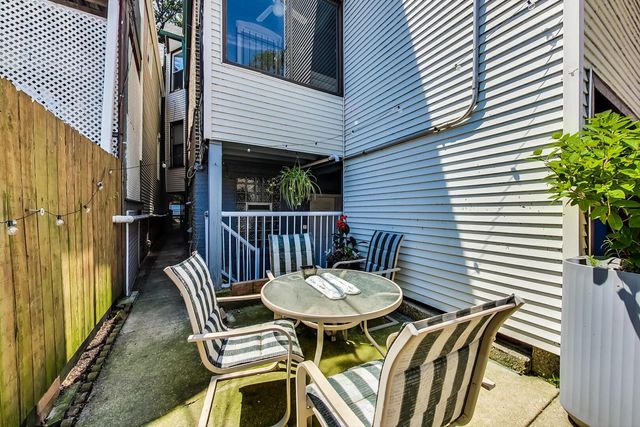 1428 W Edgewater Avenue G, Chicago, IL 60660