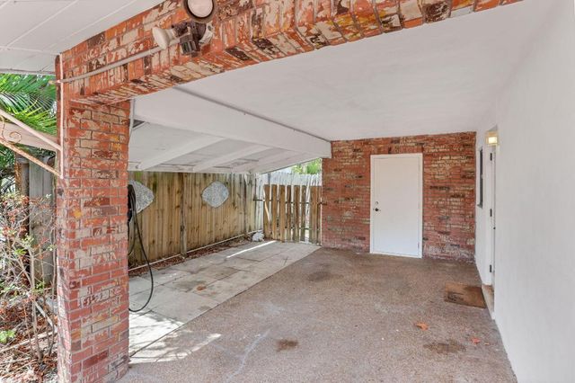 1701 NE 63rd Court, Fort Lauderdale, FL 33334