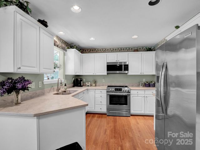 7429 Rock Island Road, Charlotte, NC 28278
