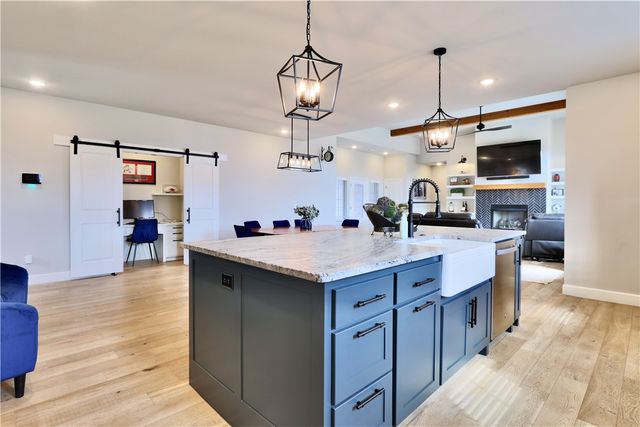 713 Saffron Avenue, Tontitown, AR 72762