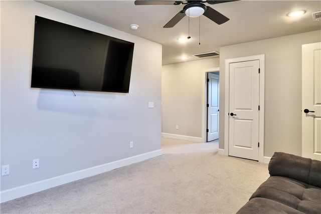 713 Saffron Avenue, Tontitown, AR 72762