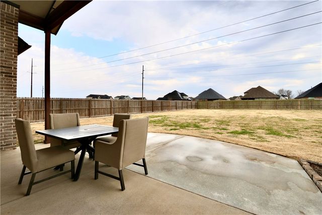 713 Saffron Avenue, Tontitown, AR 72762