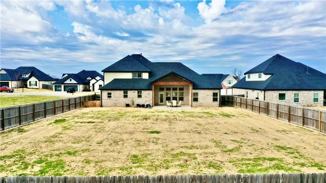 713 Saffron Avenue, Tontitown, AR 72762
