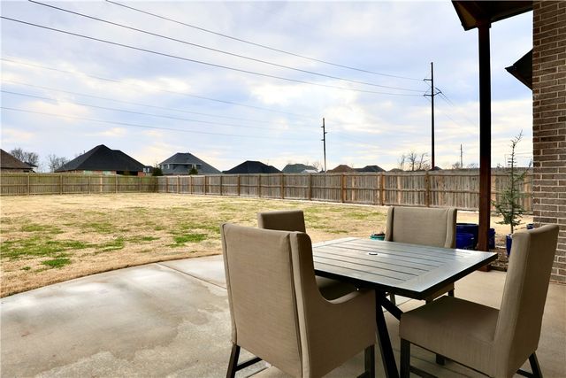 713 Saffron Avenue, Tontitown, AR 72762