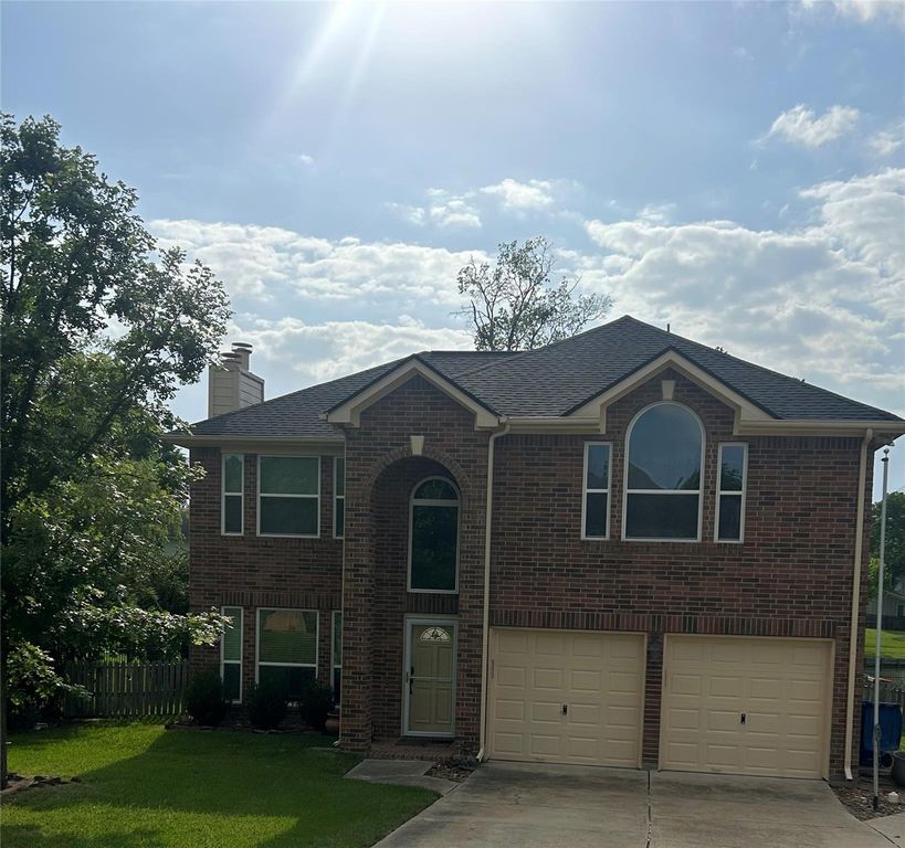 423 Cape Conroe Drive, Montgomery, TX 77356