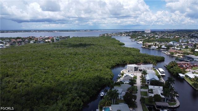14370 McGregor BLVD, Fort Myers, FL 33919